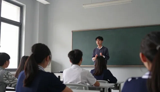 教育学习支持系统在不同场景下的性能表现分析